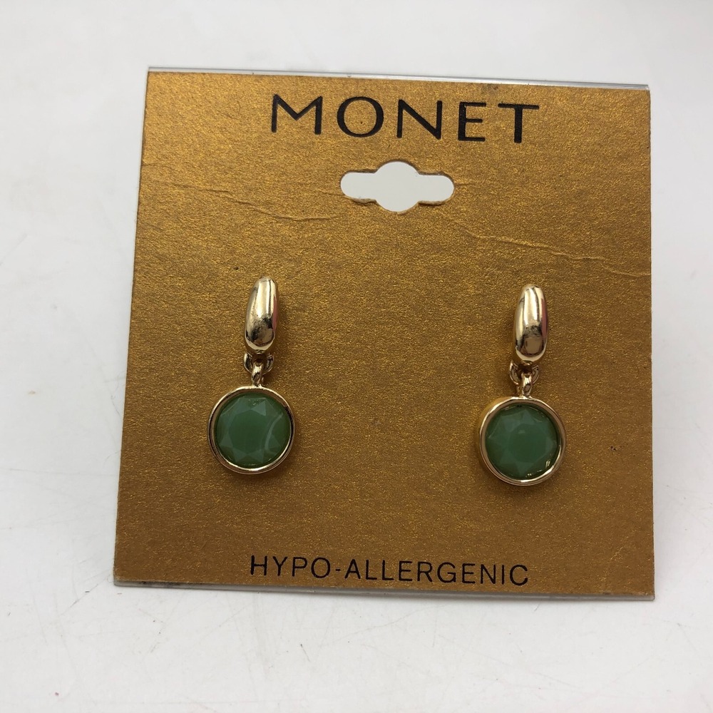 NWT MONET GOLD  "JADEITE" GREEN SMALL DROP DANGLE EARRINGS, Round Dainty